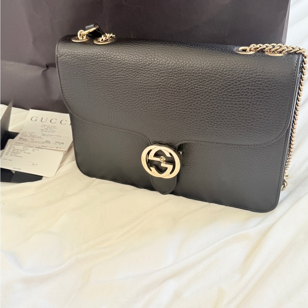 Gucci Black Leather Shoulder Bag with Gold Chain - Picture 3 of 5